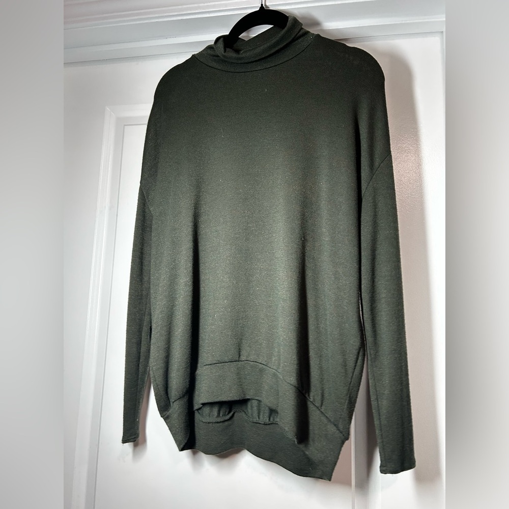 Wilfred Free Dark‎ Green Oversized  Knit Turtleneck - FLAWED